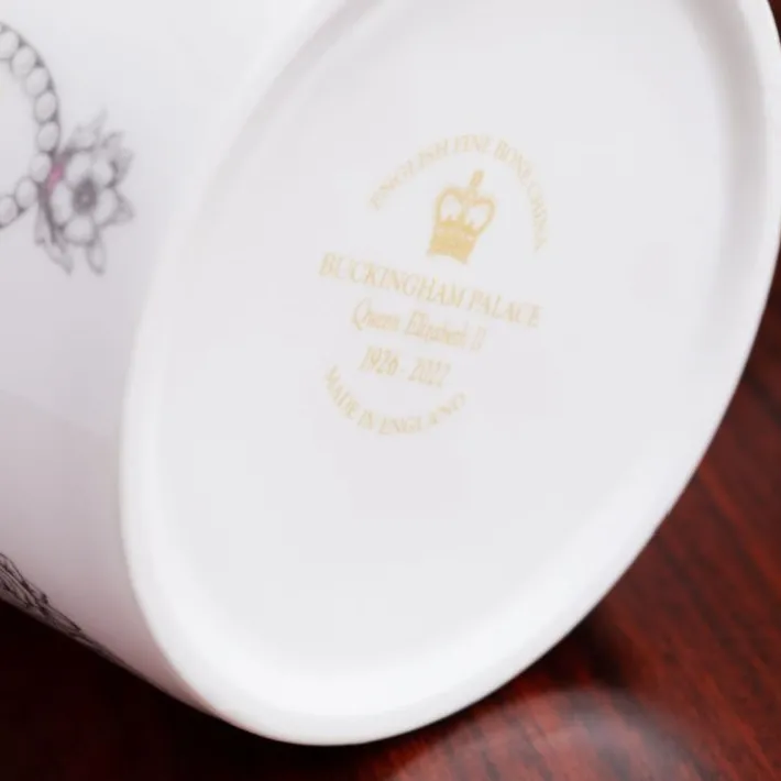 Royal Collection Shop Queen Elizabeth Ii Commemorative Coffee Mug* Tankards & Mugs