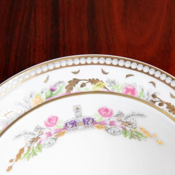 Royal Collection Shop Queen Elizabeth Ii Commemorative Teacup And Saucer* Cups & Saucers